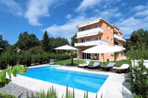 Appartement In Rubeši Mit Garten